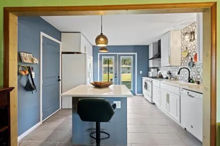 $250,000 | 8725 Larsen Street, Overland Park, KS 66214