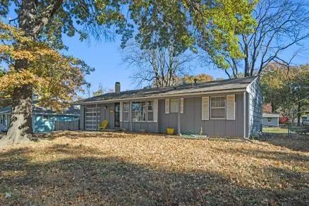 $250,000 | 8725 Larsen Street, Overland Park, KS 66214