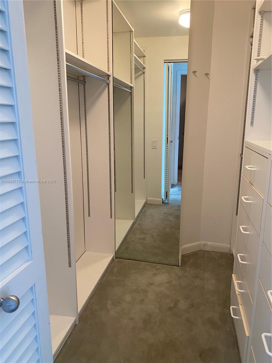 808 Brickell Key Drive, Unit 2601 Miami, FL 33131 - Photo 19 of 29 a view of entryway with door