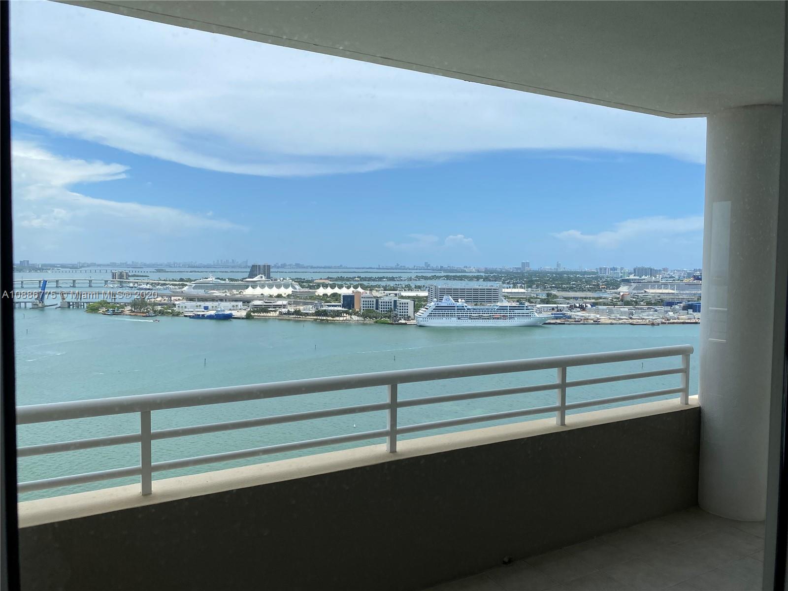 808 Brickell Key Drive, Unit 2601 Miami, FL 33131 - Photo 5 of 29 a view of city and ocean