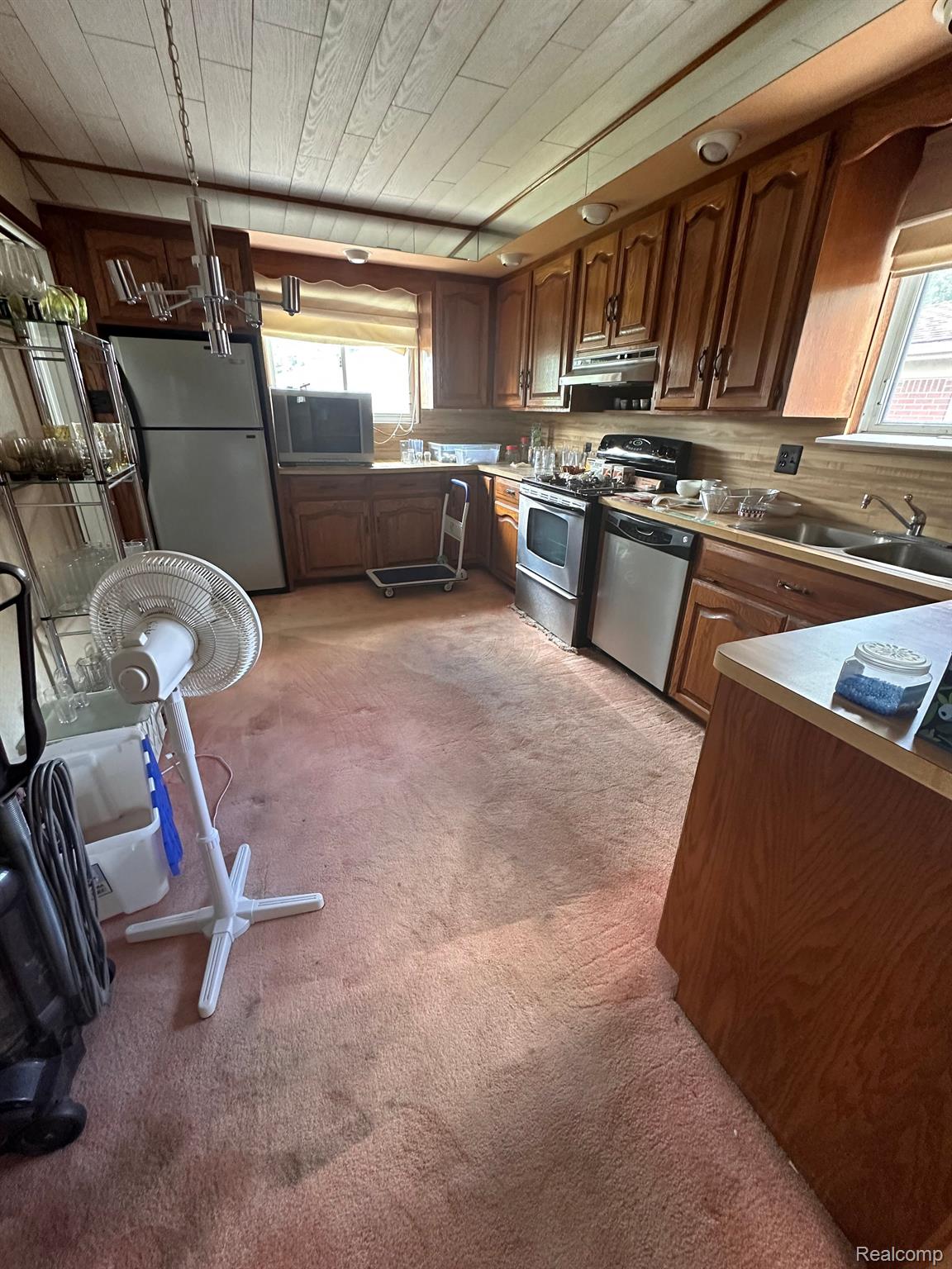 9372 Allen Road Allen Park, MI 48101 - Photo 5 of 20 Gallery Image 5