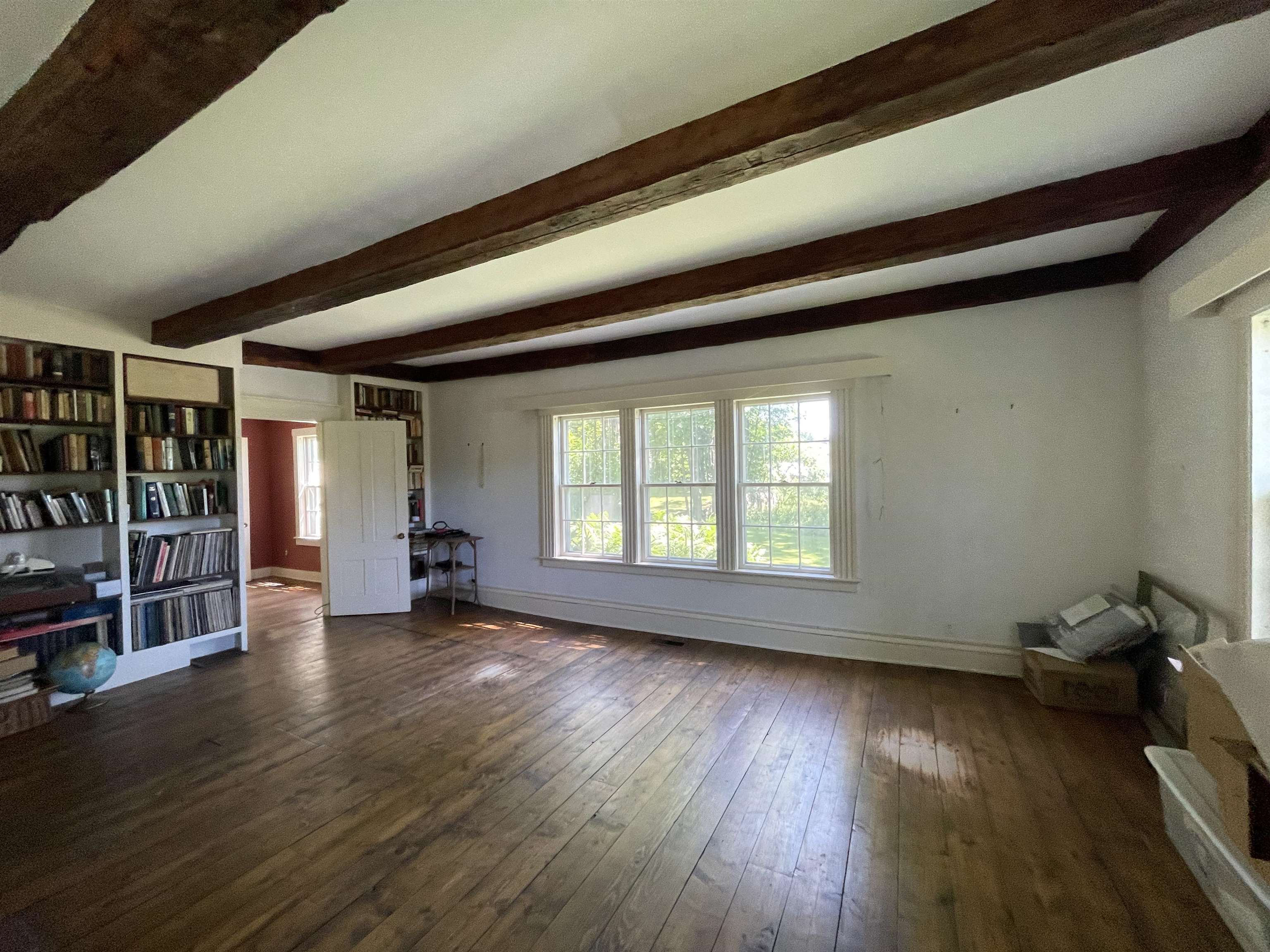 346 Hewitt Hill Road Pomfret, VT 05053 - Photo 11 of 38