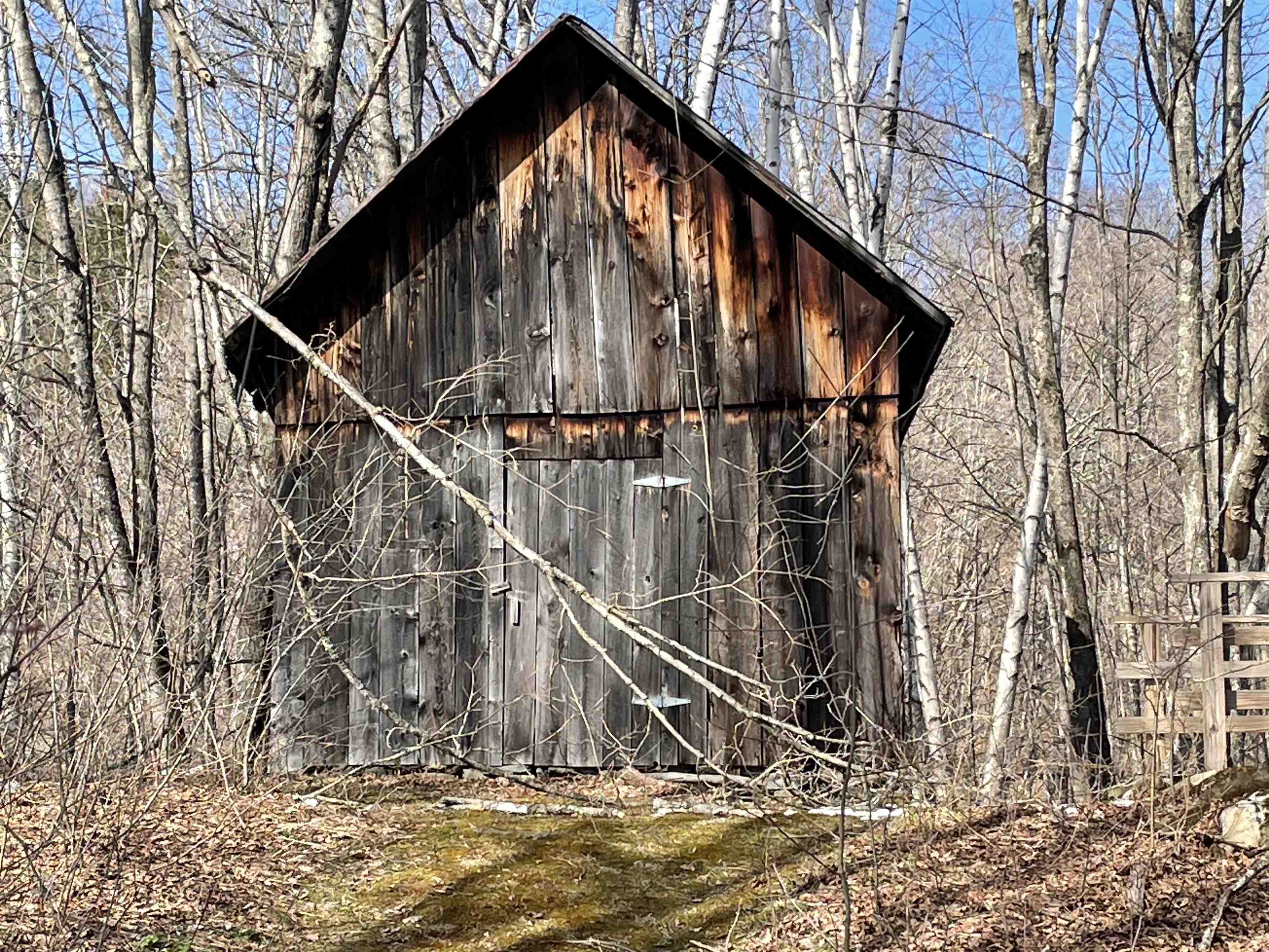 346 Hewitt Hill Road Pomfret, VT 05053 - Photo 3 of 38