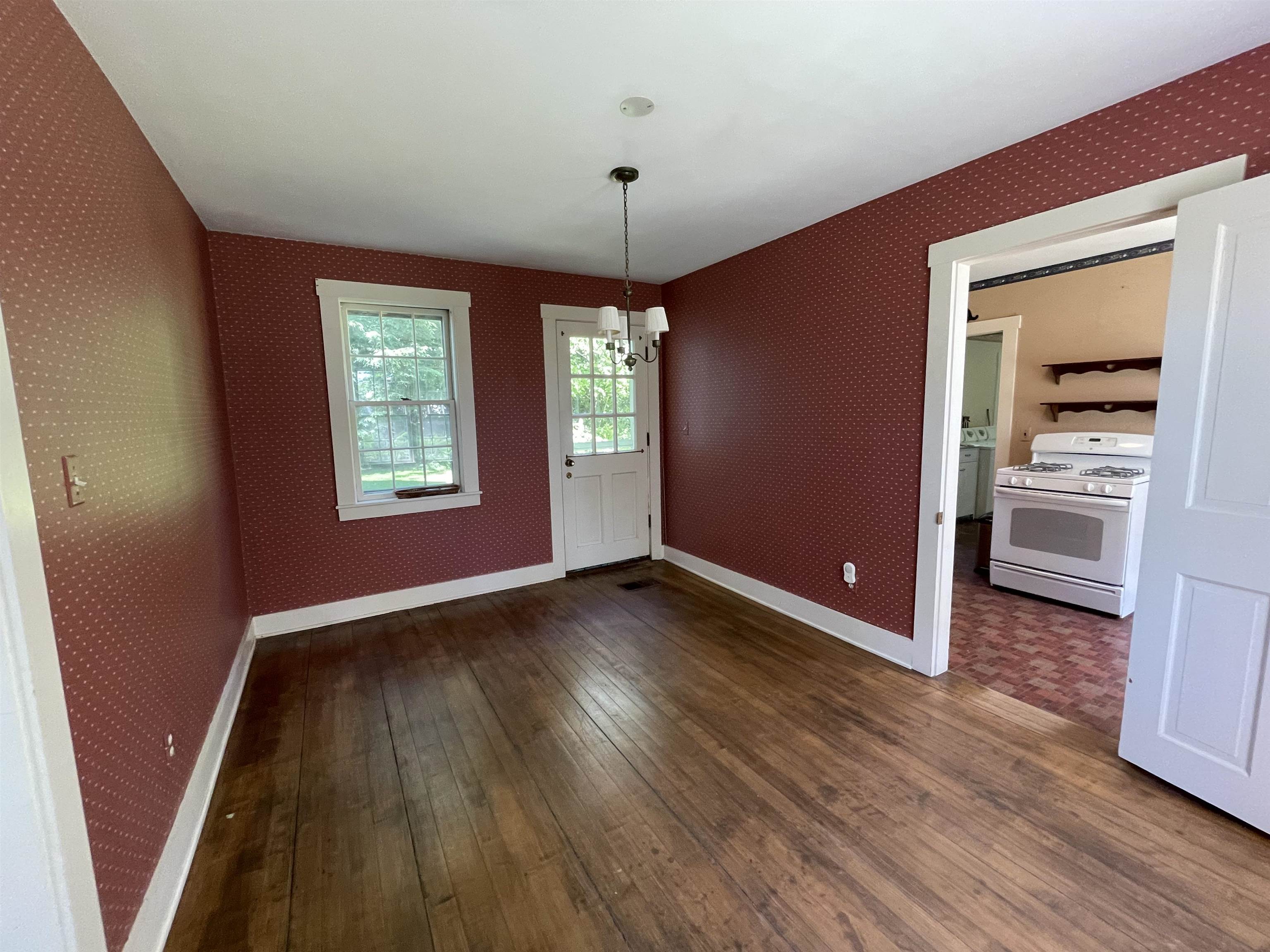 346 Hewitt Hill Road Pomfret, VT 05053 - Photo 9 of 38