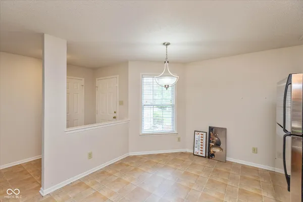$235,000 | 560 Runnymede Court, Greenfield, IN 46140