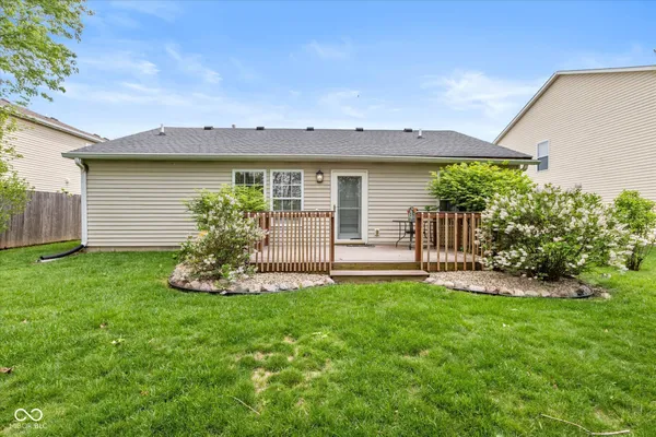 $235,000 | 560 Runnymede Court, Greenfield, IN 46140
