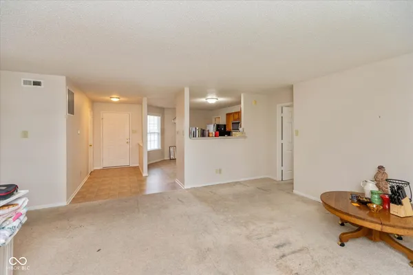 $235,000 | 560 Runnymede Court, Greenfield, IN 46140