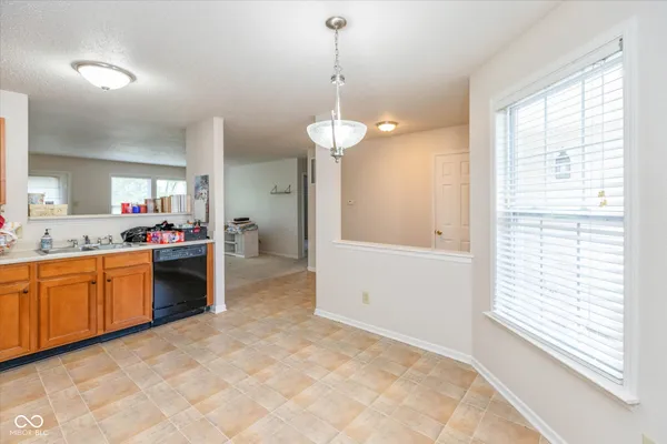 $235,000 | 560 Runnymede Court, Greenfield, IN 46140