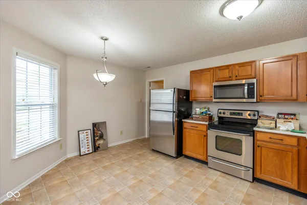 $235,000 | 560 Runnymede Court, Greenfield, IN 46140
