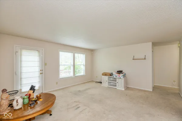 $235,000 | 560 Runnymede Court, Greenfield, IN 46140