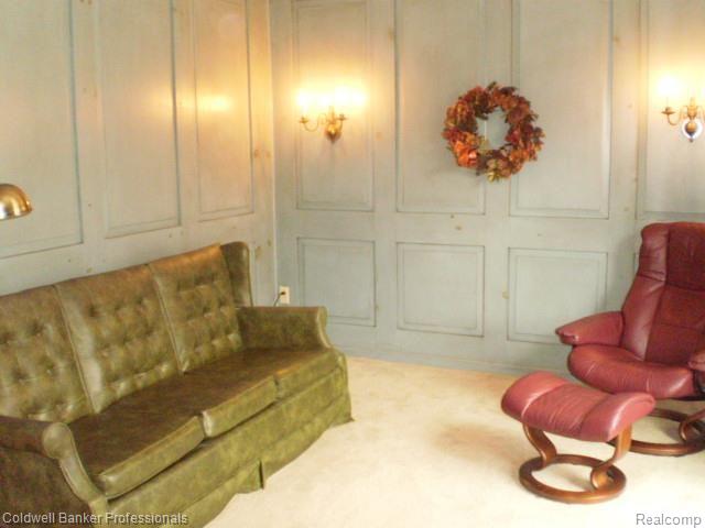 1047 Hemlock Drive Rochester, MI 48307 - Photo 10 of 22 P5020473.jpg
