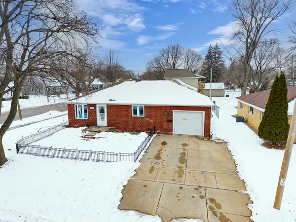 $199,900 | 1325 South Harmon Street, Appleton, WI 54915