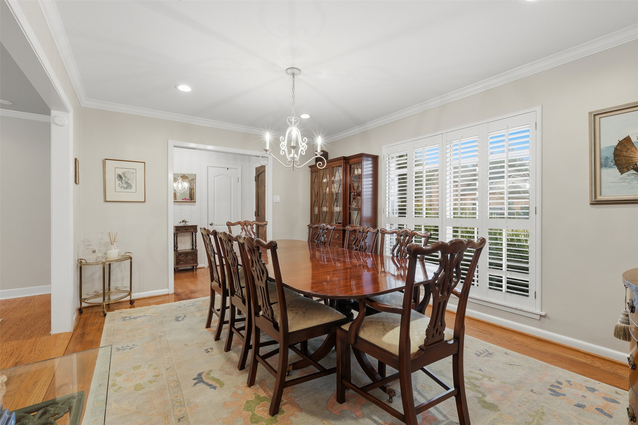 6236 Locke Lane Houston, TX 77057 - Photo 6 of 34 a view of a dining room with furniture and window
