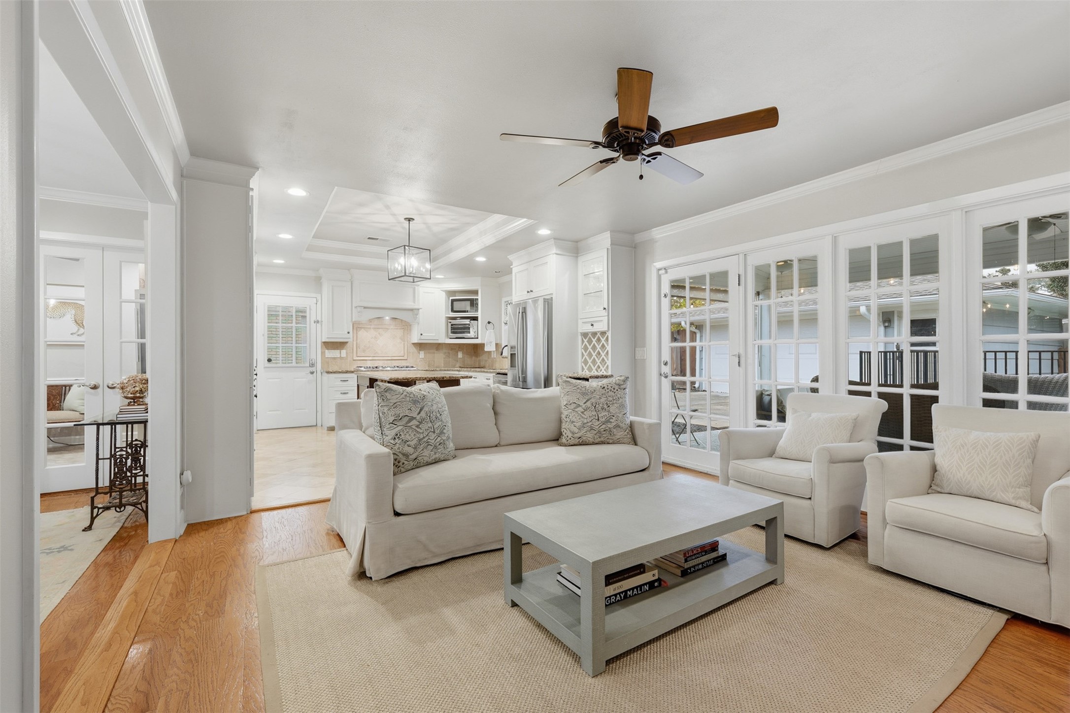 6236 Locke Lane Houston, TX 77057 - Photo 9 of 34 a living room with furniture and a large window