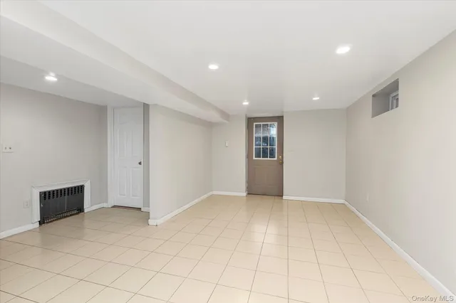 $1,099,000 | 203 Pershing Parkway, Mineola, NY 11501