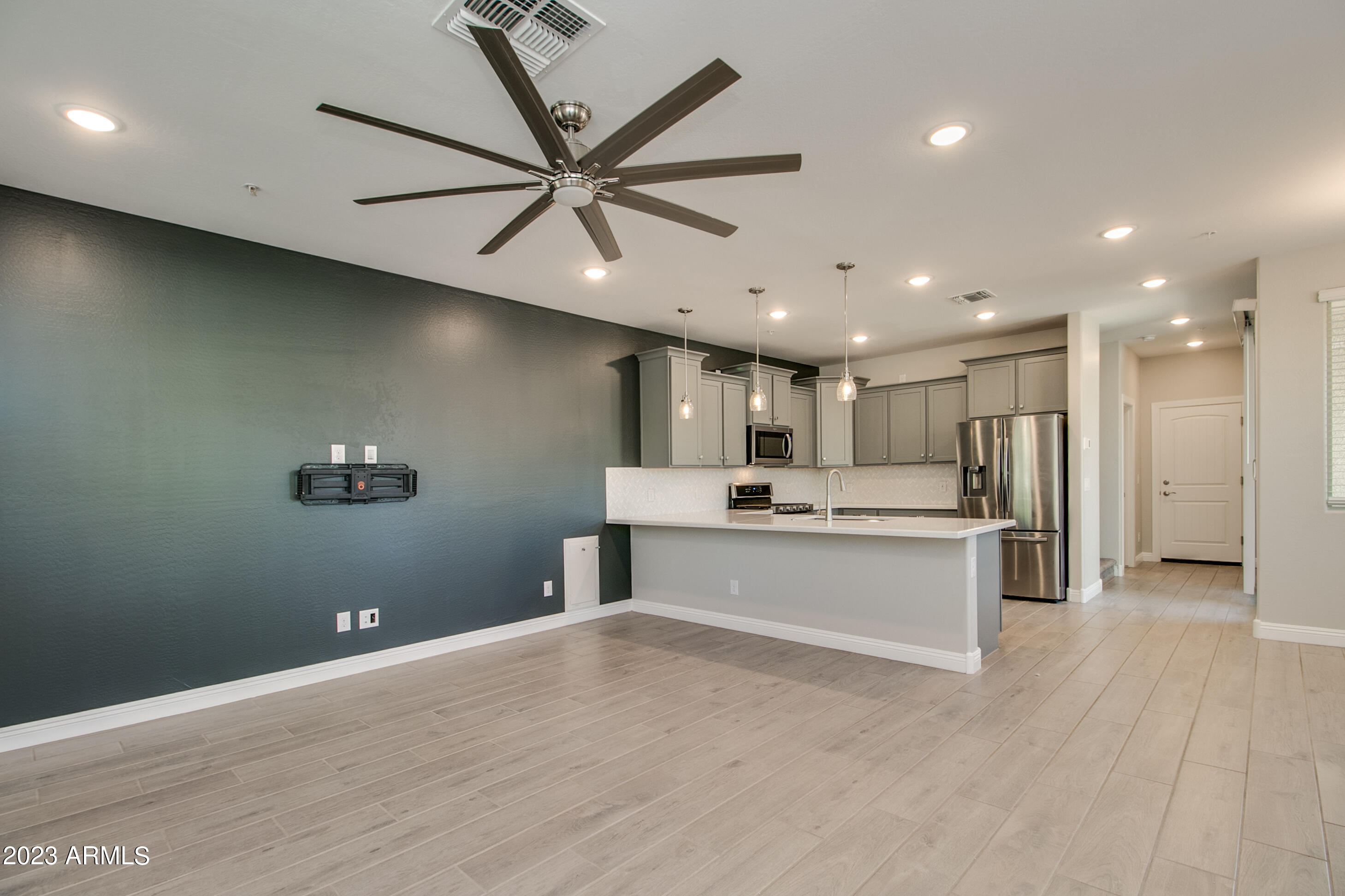 20869 West Thomas Road Buckeye, AZ 85396 - Photo 4 of 30 Thomas-004