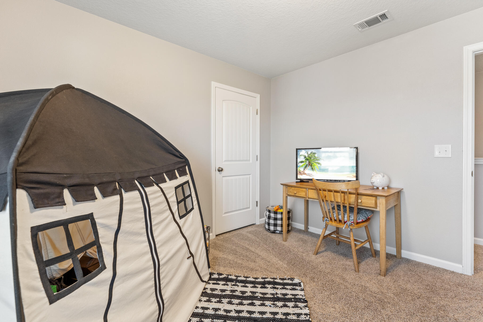 745 Widgeon Way Crestview, FL 32539 - Photo 22 of 29 a dining room with a table and chairs