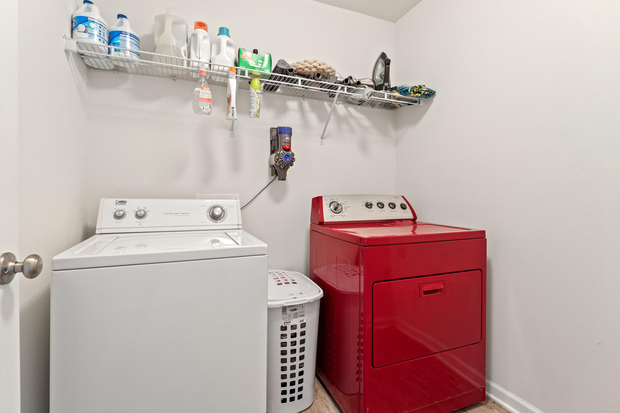 745 Widgeon Way Crestview, FL 32539 - Photo 26 of 29 a utility room with dryer and washer