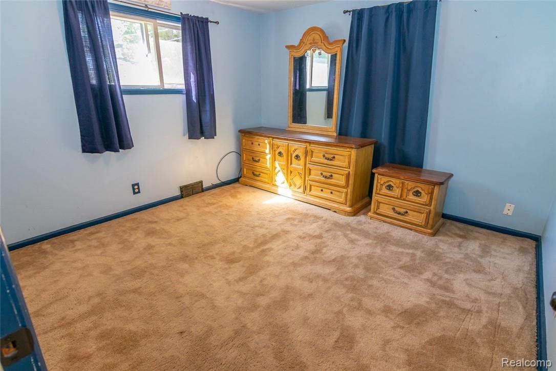 12387 Linden Road Linden, MI 48451 - Photo 6 of 8 12387 Linden Rd Linden-13.jpg