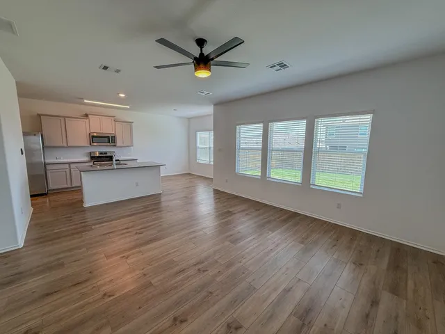 $257,500 | 725 Bronco Billy Drive, Jarrell, TX 76537