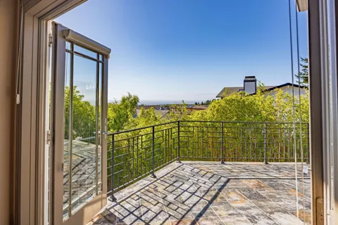 $2,199,000 | 107 Dolphine Avenue, El Granada, CA 94019