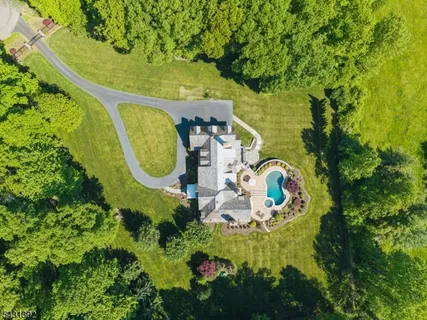 $3,795,000 | 17 Fawn Hill Drive, Morristown, NJ 07960