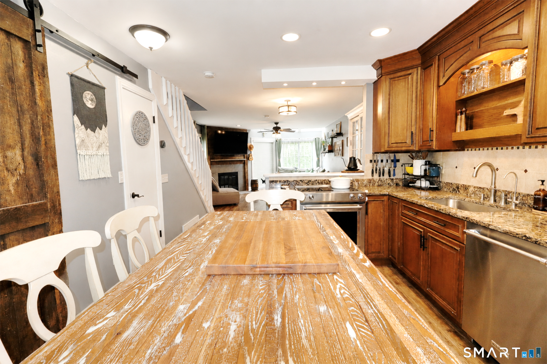 35 Deer Run, Unit 35 Bethel, CT 06801 - Photo 4 of 16