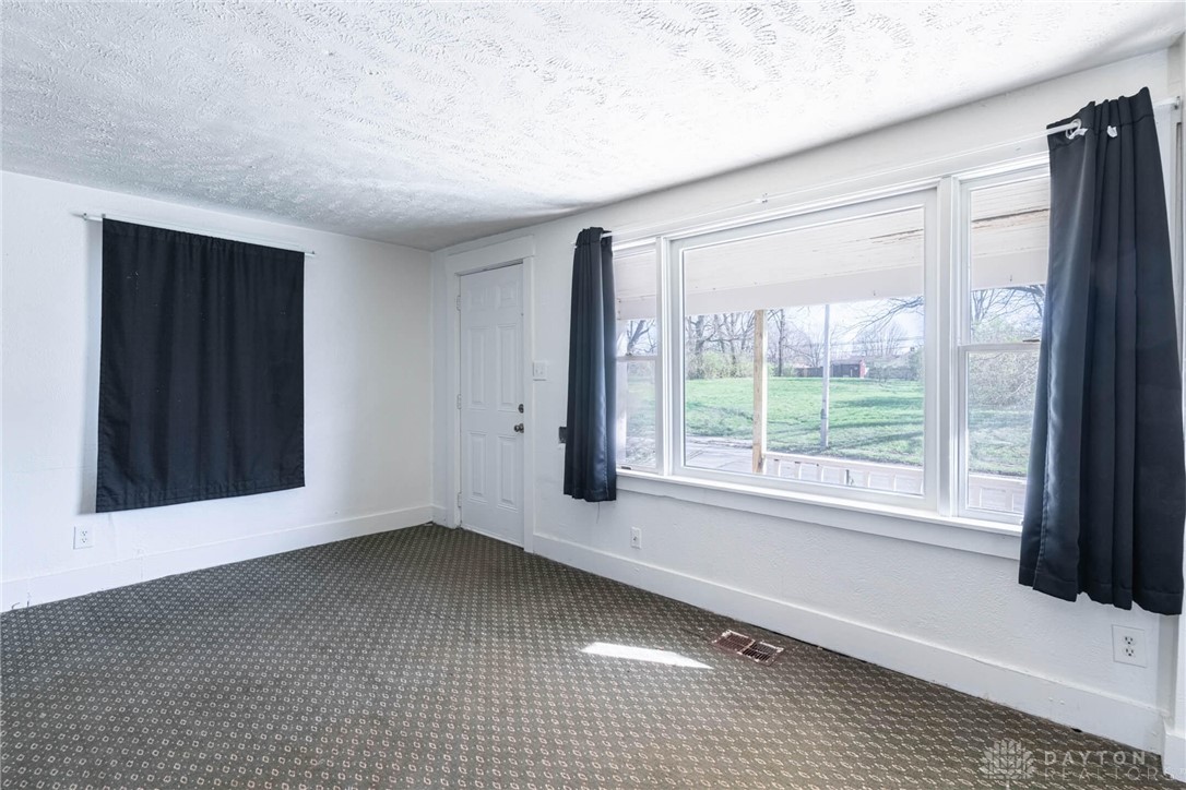924 West State Street Springfield, OH 45506 - Photo 4 of 13