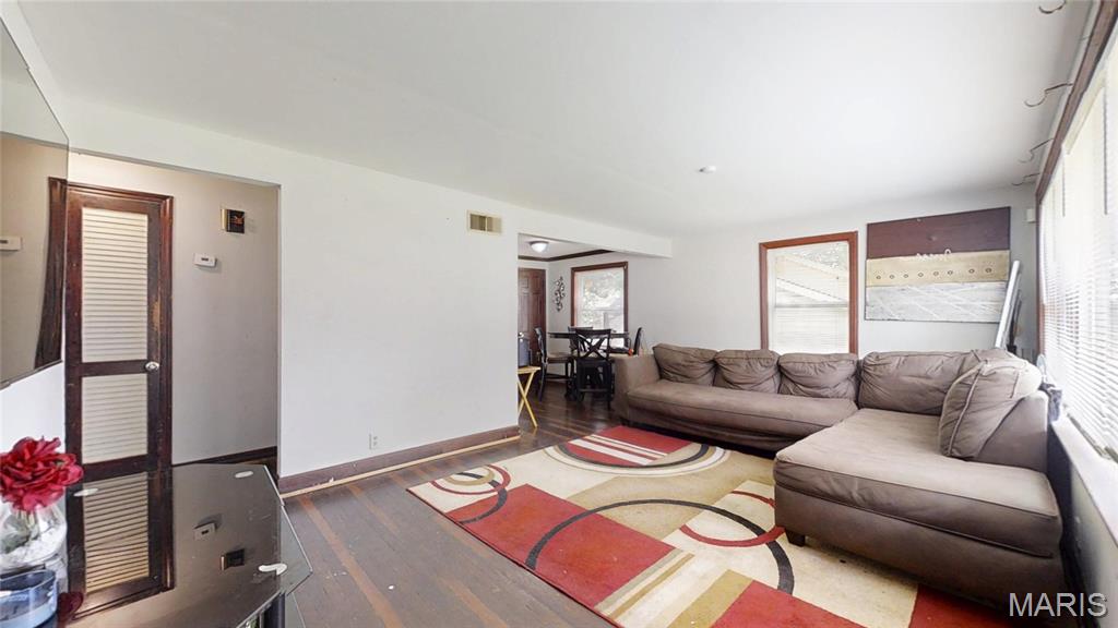 8007 Titus Road St. Louis, MO 63114 - Photo 6 of 50