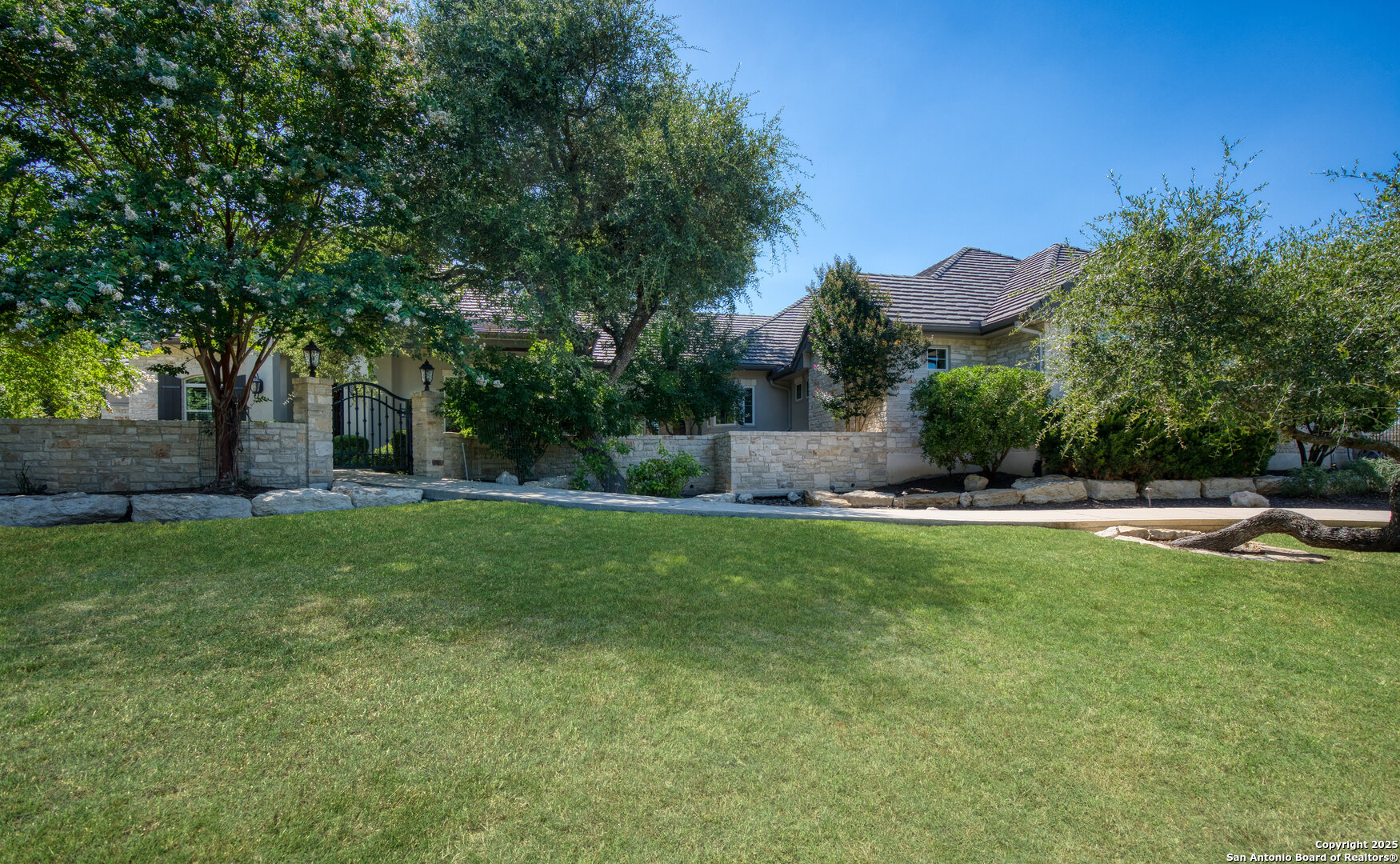 8 Winged Foot Boerne, TX 78006 - Photo 16 of 81