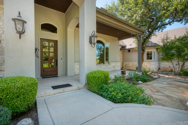 $2,449,000 | 8 Winged Foot, Boerne, TX 78006