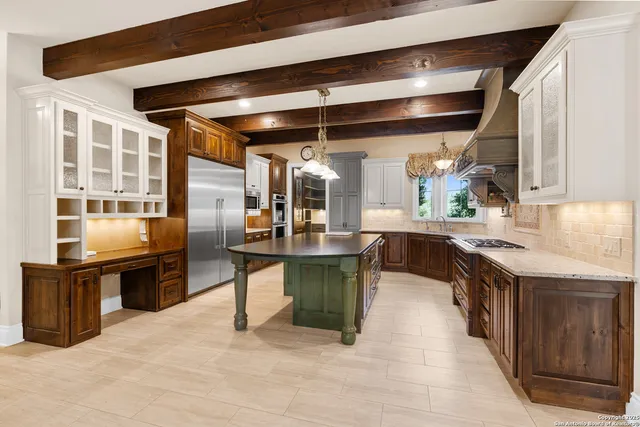 $2,449,000 | 8 Winged Foot, Boerne, TX 78006