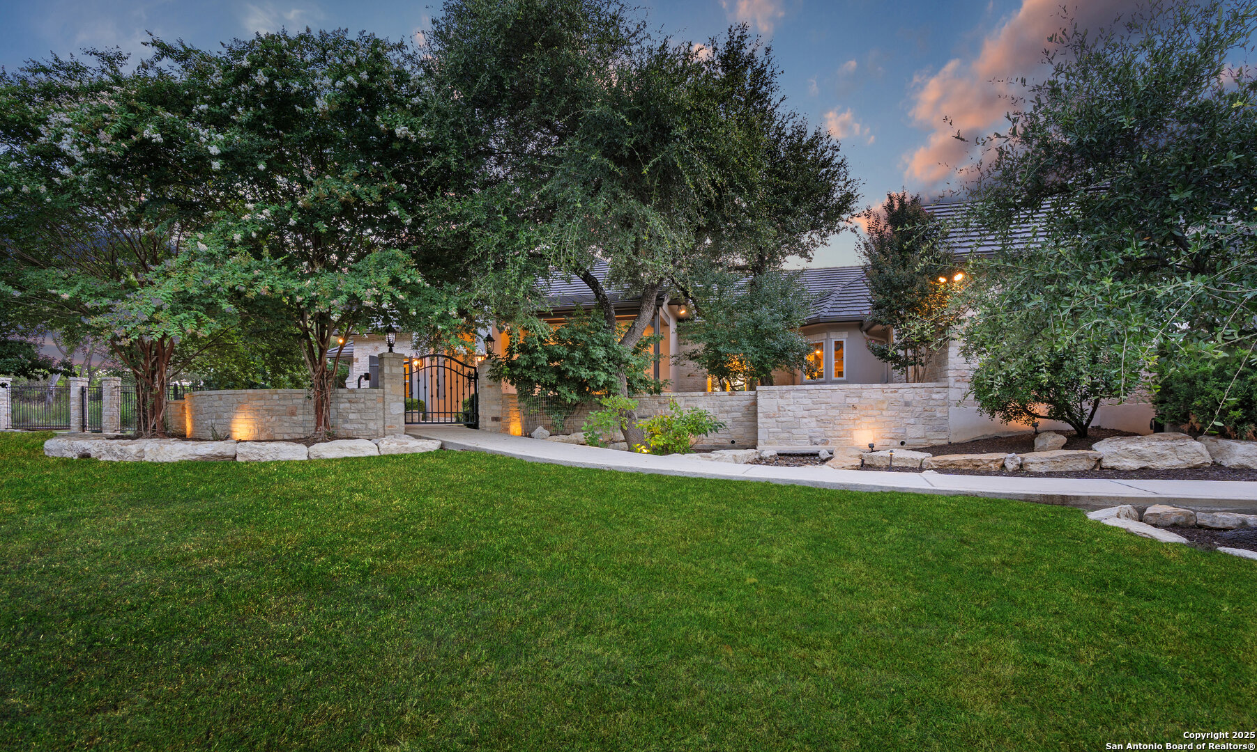 8 Winged Foot Boerne, TX 78006 - Photo 3 of 81