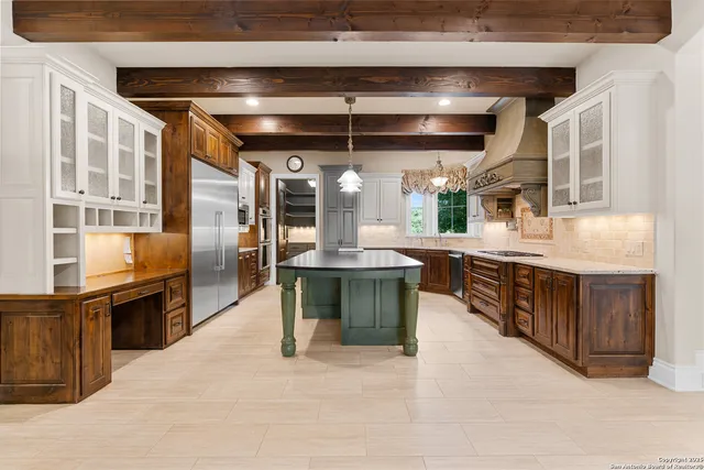 $2,449,000 | 8 Winged Foot, Boerne, TX 78006