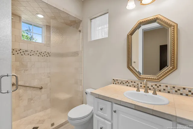 $2,449,000 | 8 Winged Foot, Boerne, TX 78006