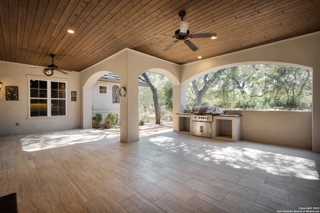 $2,449,000 | 8 Winged Foot, Boerne, TX 78006