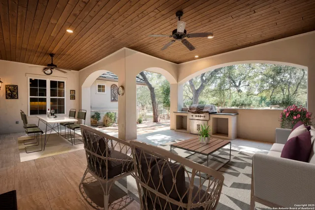 $2,449,000 | 8 Winged Foot, Boerne, TX 78006