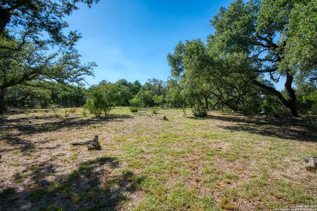 $2,449,000 | 8 Winged Foot, Boerne, TX 78006