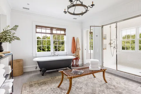 $29,500,000 | 266 & 300 Sagaponack Road, Bridgehampton, NY 11932