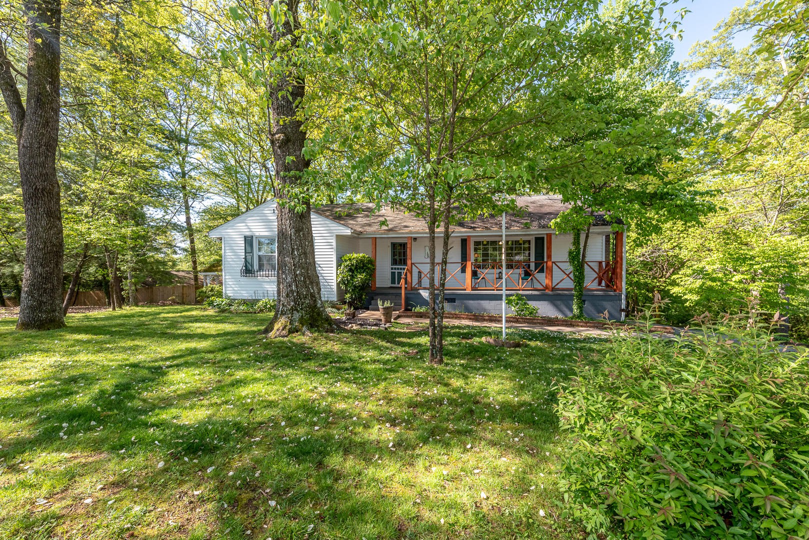 120 Independence Lane Oak Ridge, TN 37830 - Photo 2 of 31 Gallery Image 2