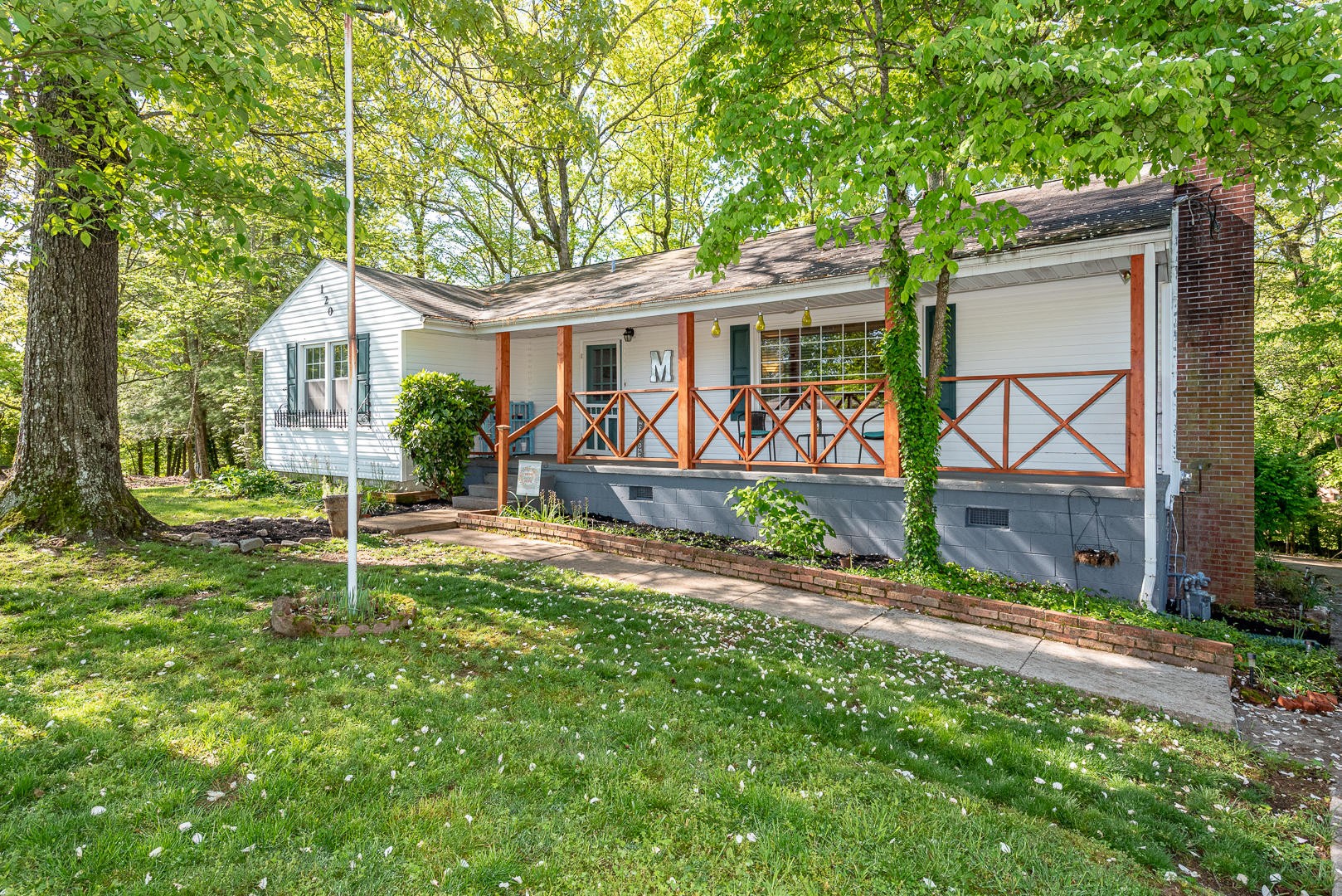 120 Independence Lane Oak Ridge, TN 37830 - Photo 4 of 31 Gallery Image 4