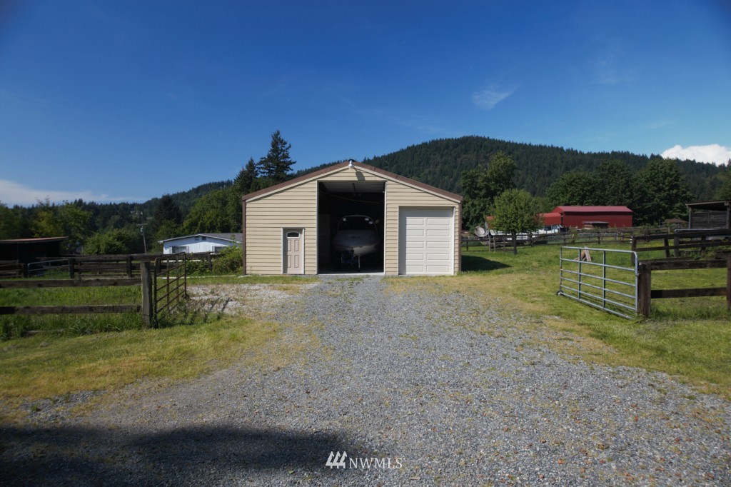 10202 148th Avenue Southeast Renton, WA 98059 - Photo 7 of 25 Gallery Image 7