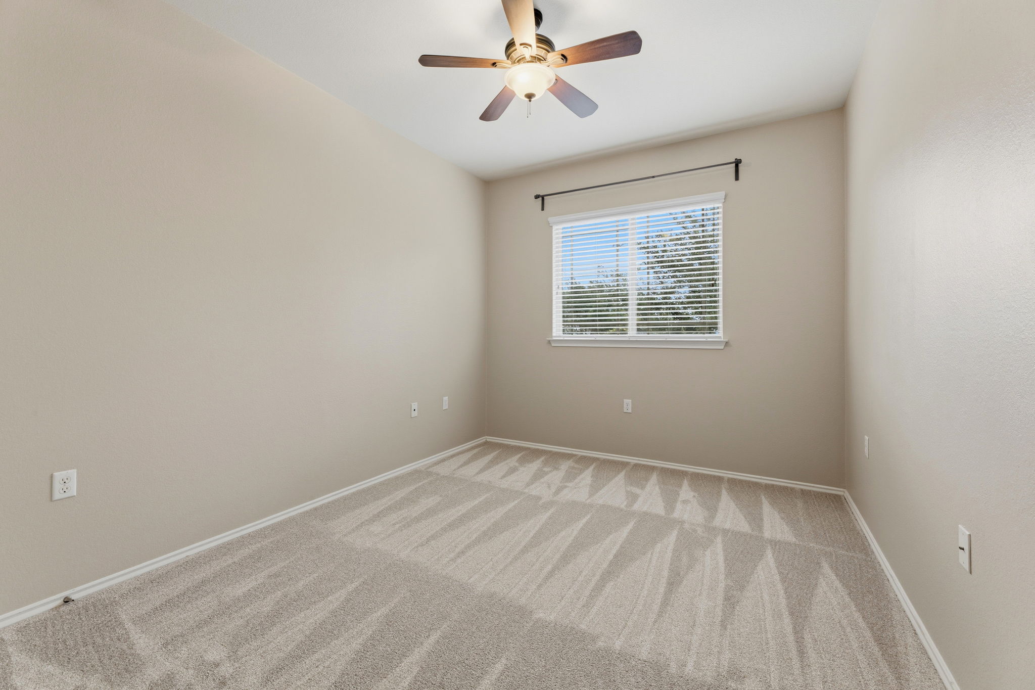 10217 Pinnacle Crest Loop Austin, TX 78747 - Photo 32 of 39