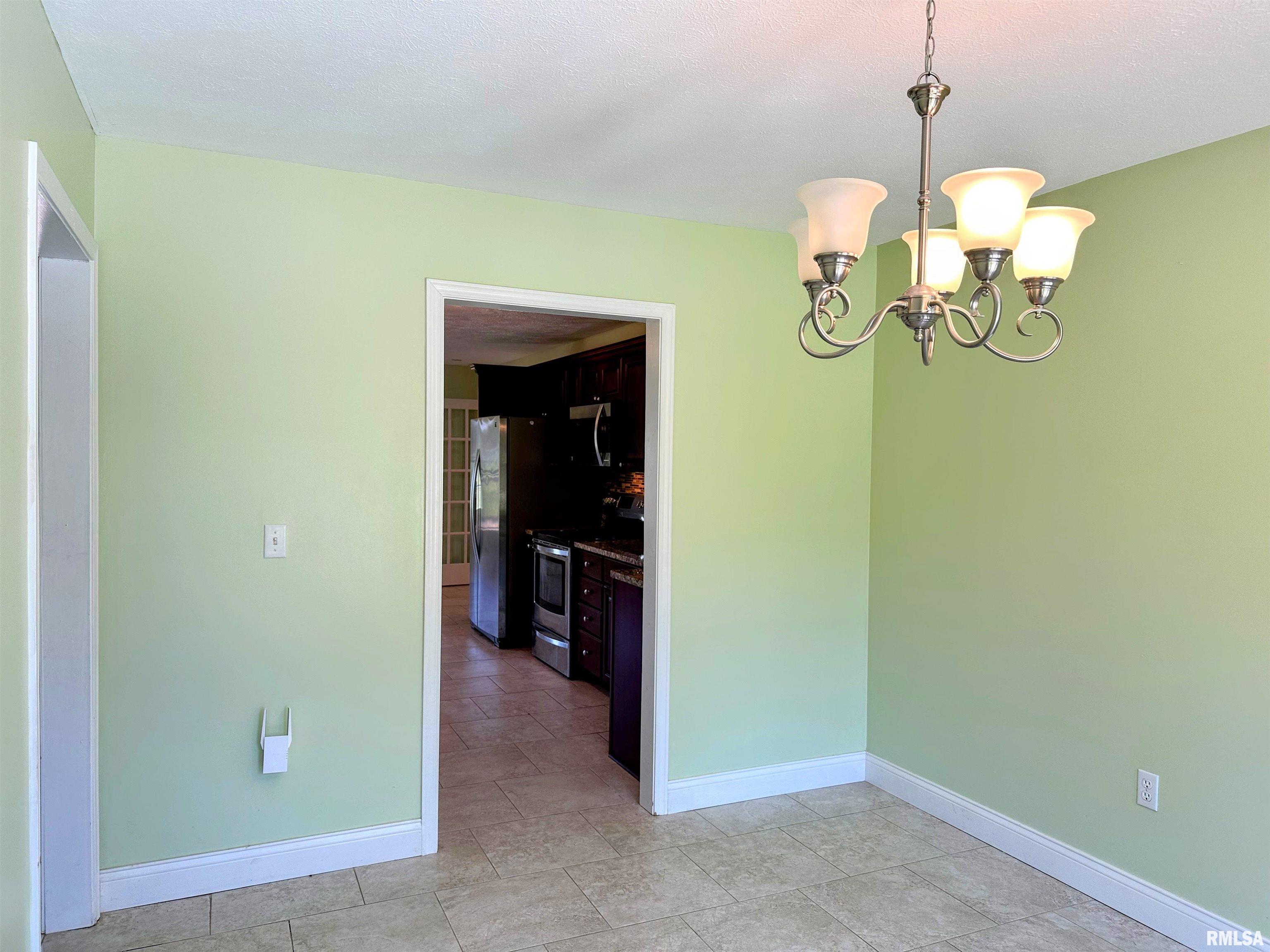 15307 Remington Road Marion, IL 62959 - Photo 12 of 63 Gallery Image 12