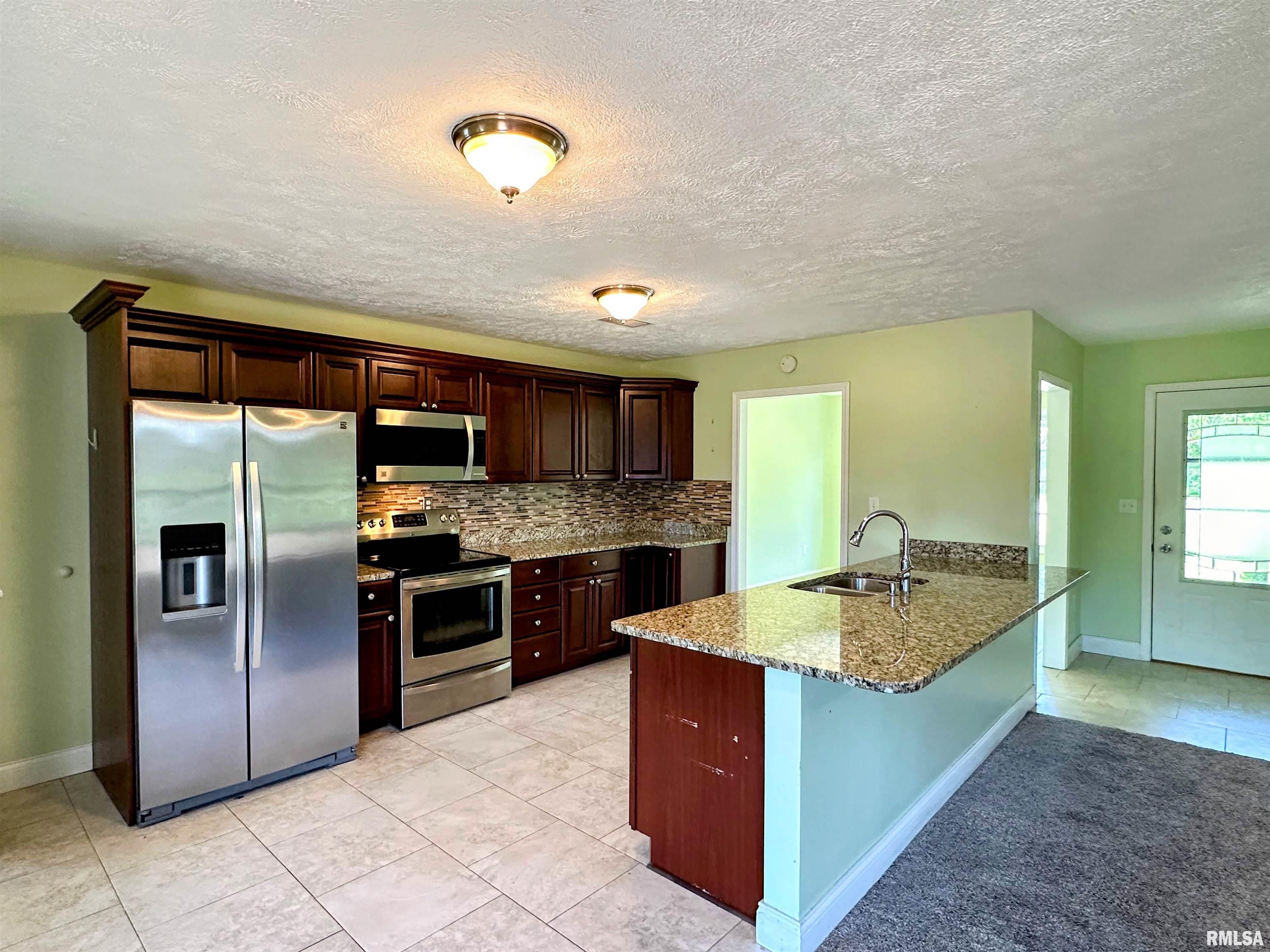 15307 Remington Road Marion, IL 62959 - Photo 7 of 63 Gallery Image 7