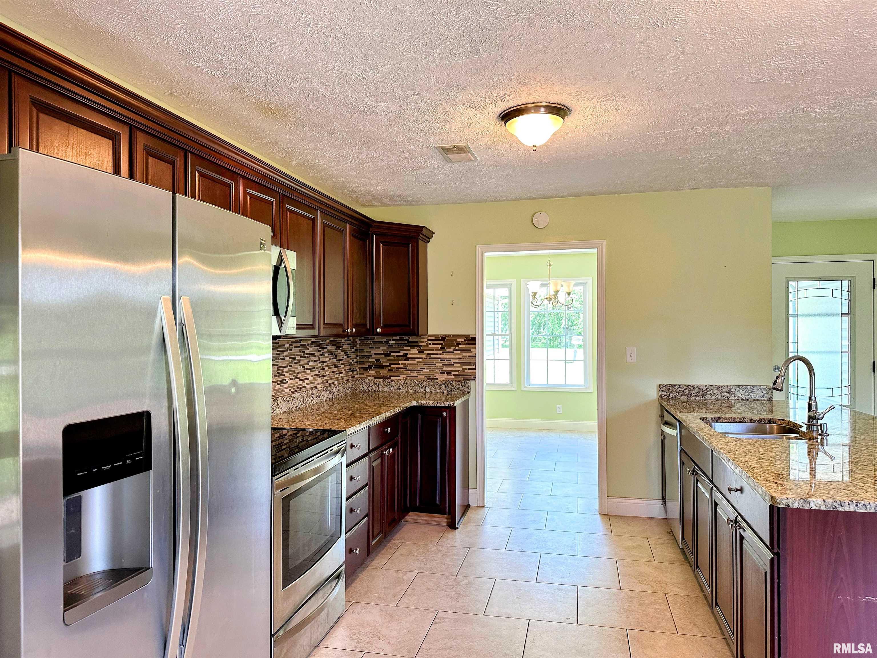 15307 Remington Road Marion, IL 62959 - Photo 8 of 63 Gallery Image 8