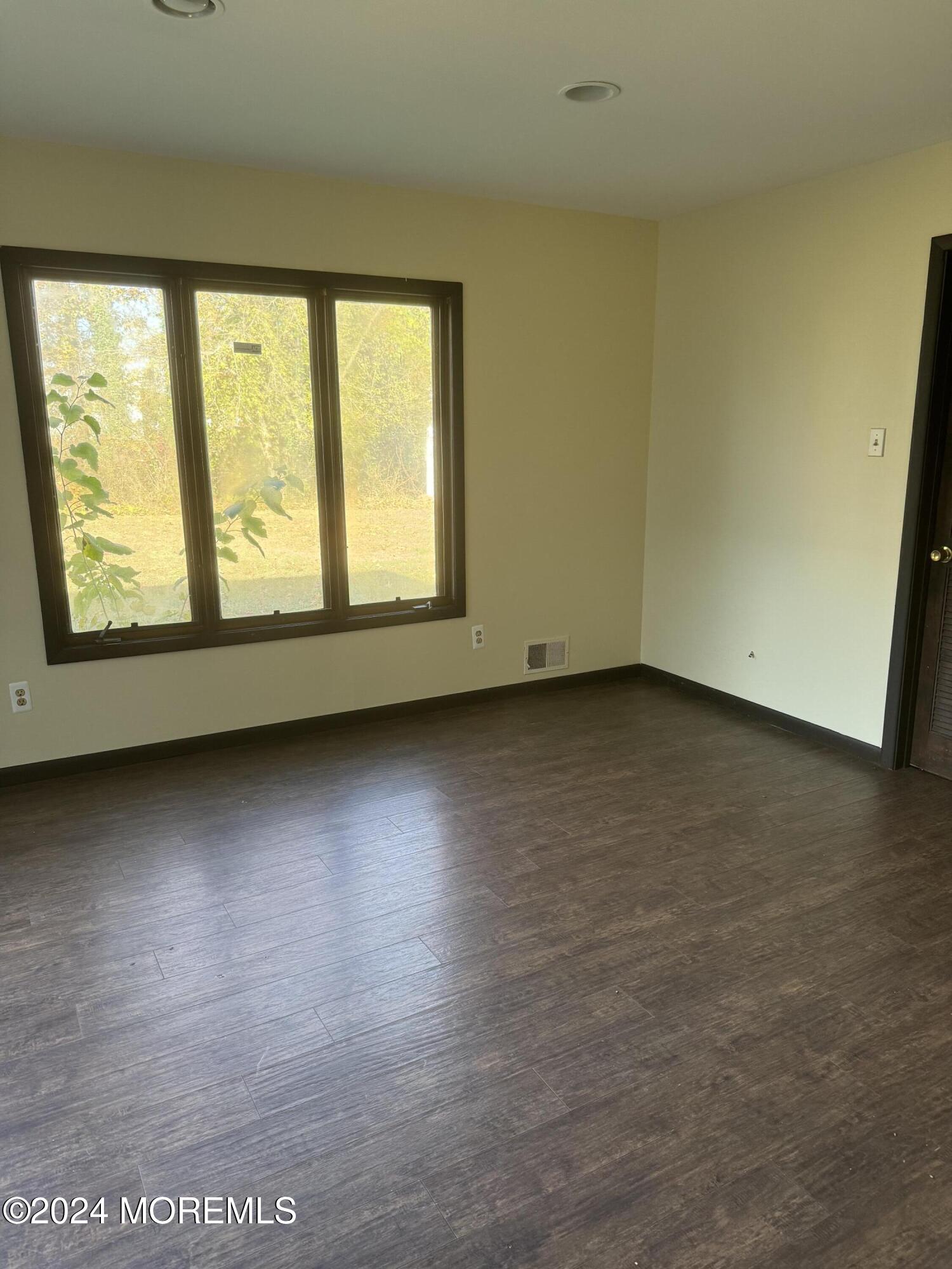 2103 Rutherford Avenue, Unit 2 Neptune Township, NJ 07753 - Photo 5 of 9 IMG_9256