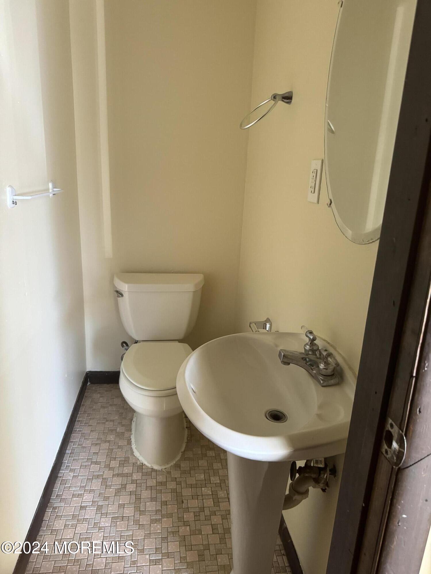 2103 Rutherford Avenue, Unit 2 Neptune Township, NJ 07753 - Photo 6 of 9 IMG_9267
