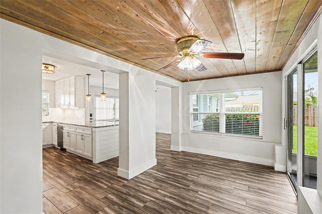 2009 Tarpon Road Palmetto, FL 34221 - Photo 12 of 25