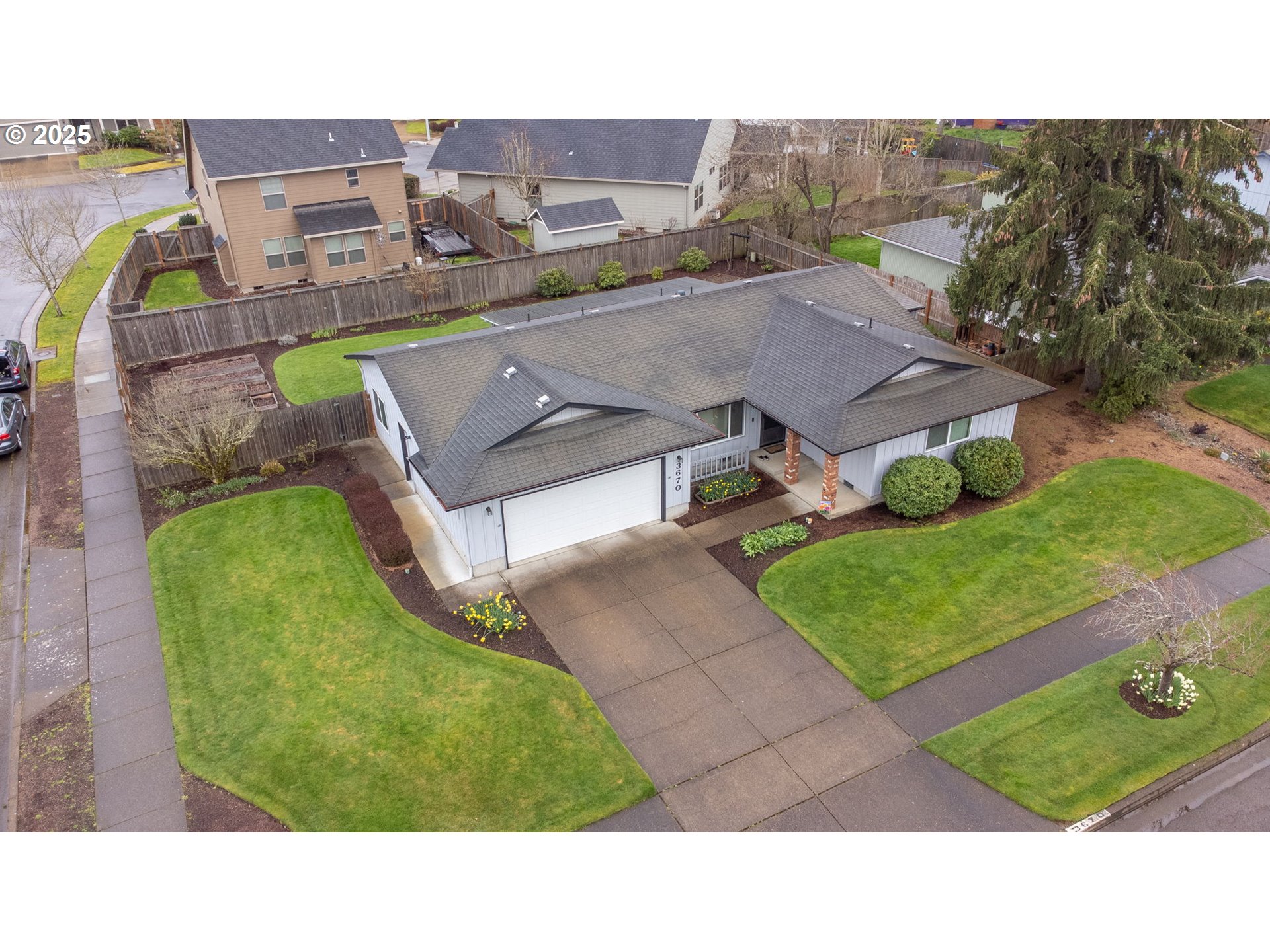 3670 Plumtree Drive Eugene, OR 97402 - Photo 6 of 47 a picture of city view